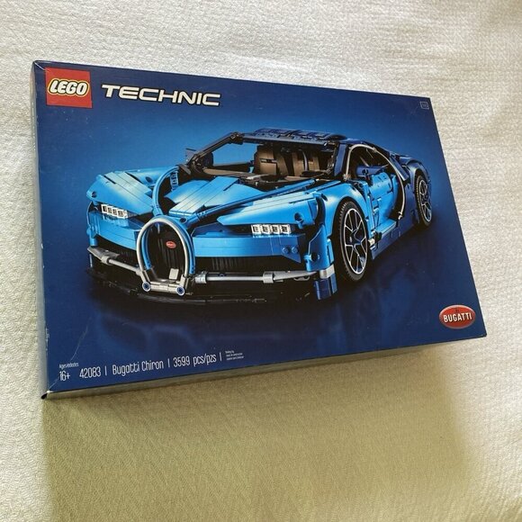 LEGO TECHNIC: Bugatti Chiron 42083 Complete Disassembled No Missing Pieces Car - Picture 3 of 16